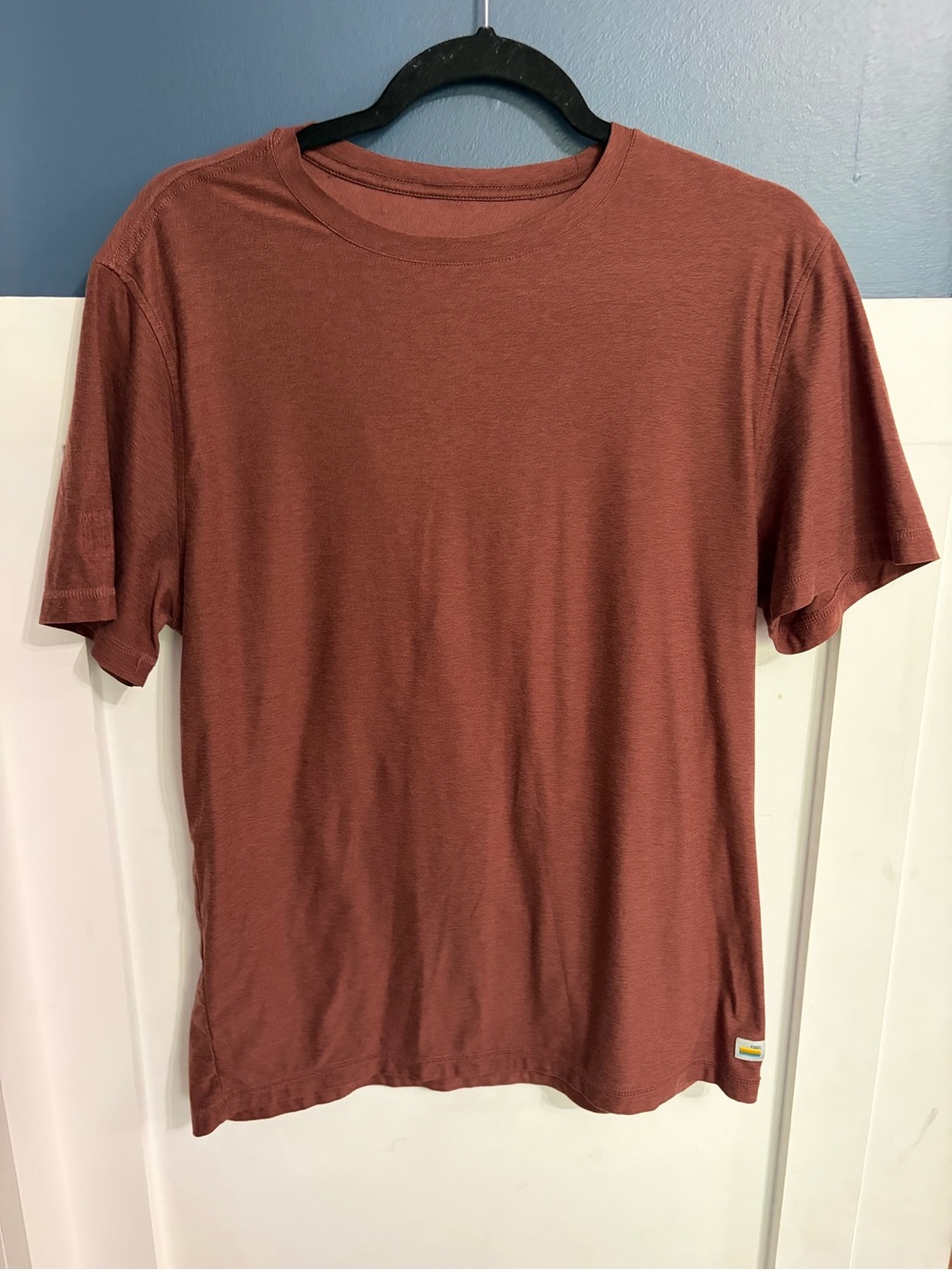 Vuori Men's Strato Tech Tee Cedar Size Medium V126